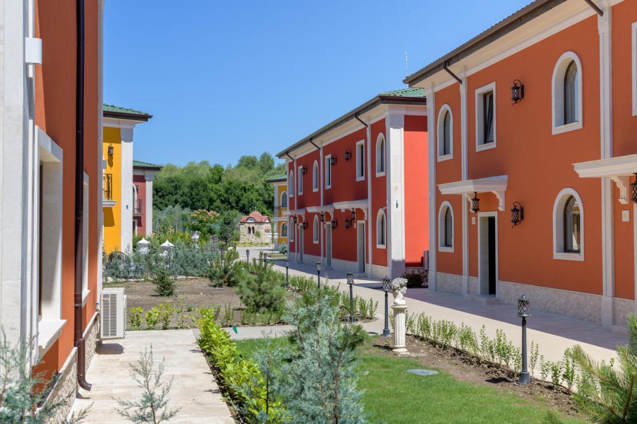 Villas For 4 Or 6 Adults In Therma Village Kranevo Esterno foto