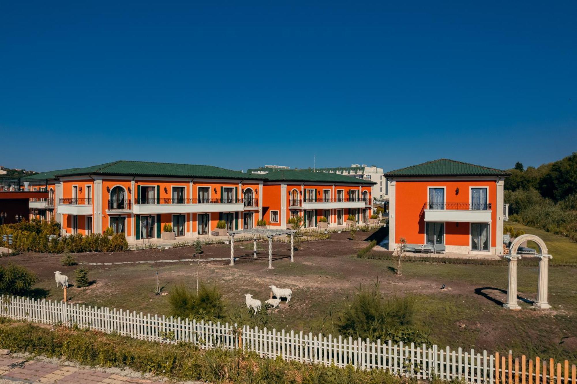 Villas For 4 Or 6 Adults In Therma Village Kranevo Esterno foto
