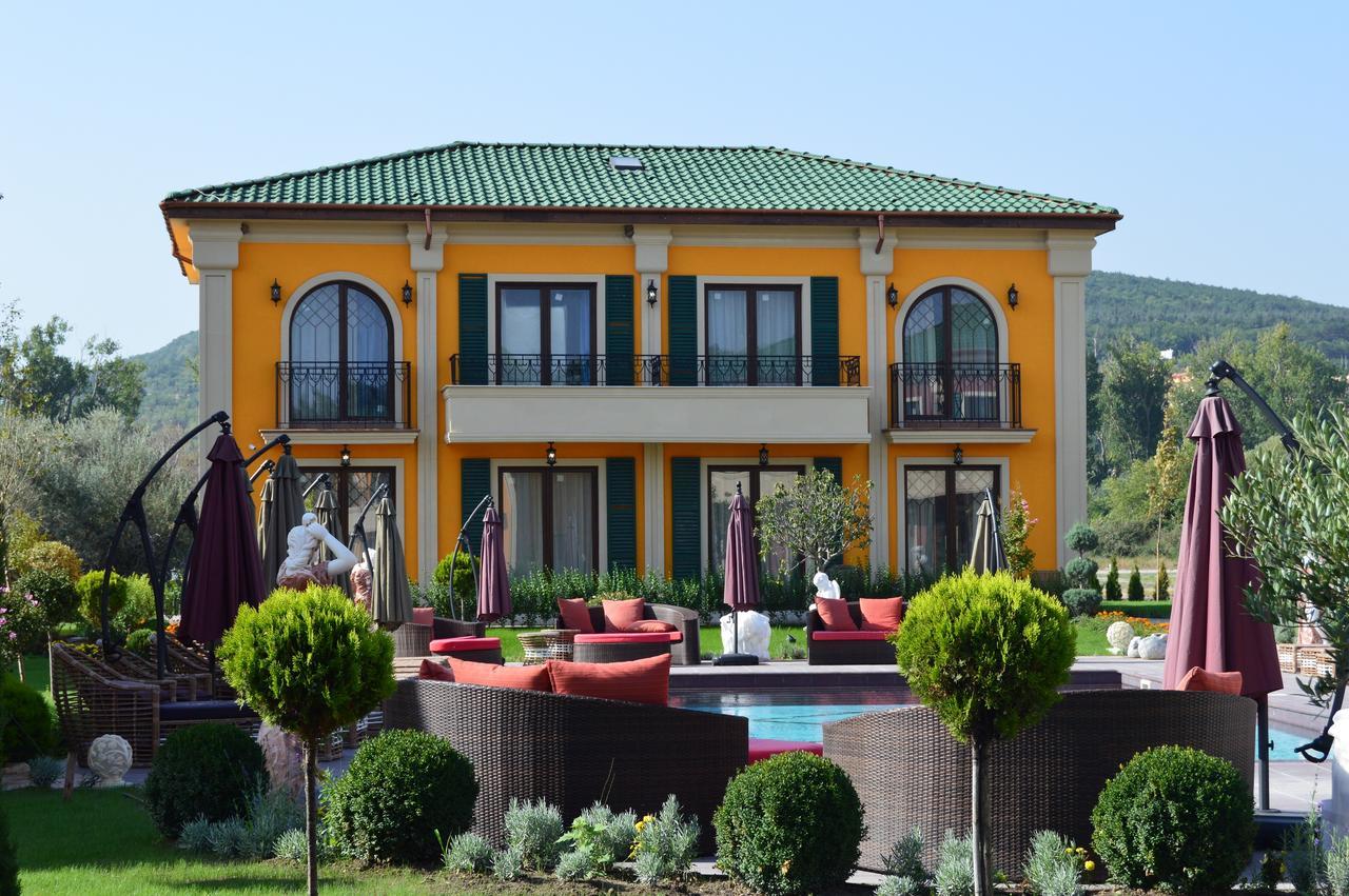 Villas For 4 Or 6 Adults In Therma Village Kranevo Esterno foto