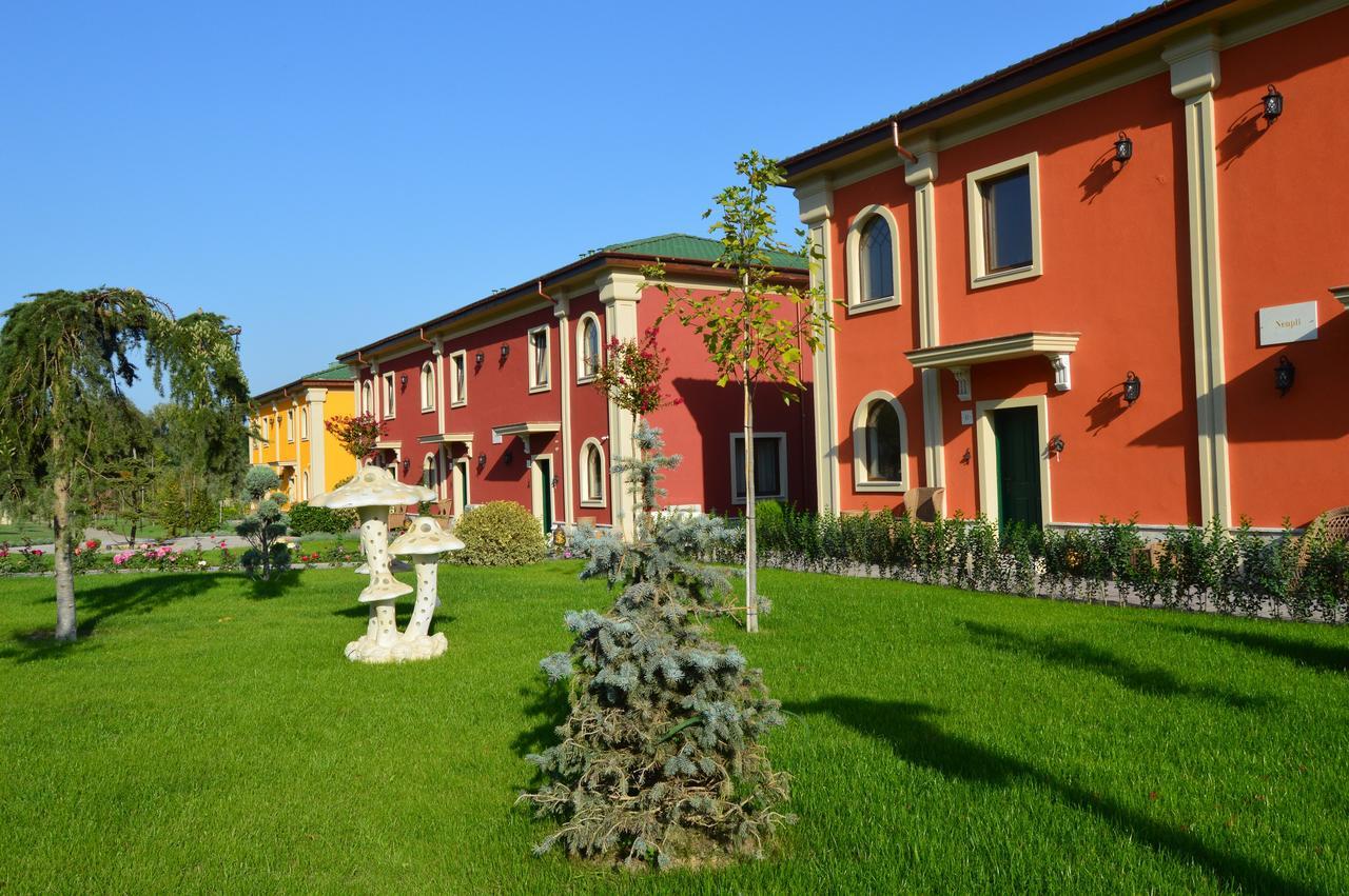 Villas For 4 Or 6 Adults In Therma Village Kranevo Esterno foto